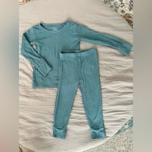 Posh Peanut 3t pajama set